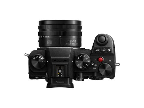 Panasonic Lumix DC-S5D + Lumix S 18-40 mm f/4.5-6.3