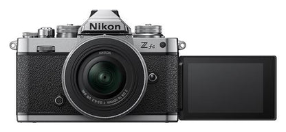 Nikon Z FC + Z DX 16-50 mm f/3,5-6,3 plata