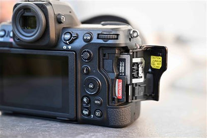 Nikon Z8 + Nikon Z 24-120 mm f/4 S